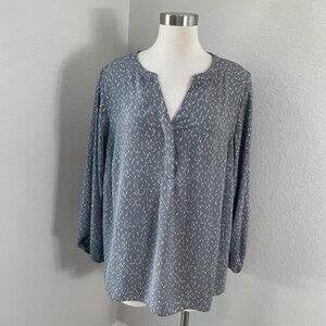 Tahari Woman Plus 2X Gray Patterned Long‎ Sleeve Blouse V Neck Tunic Top Shirt